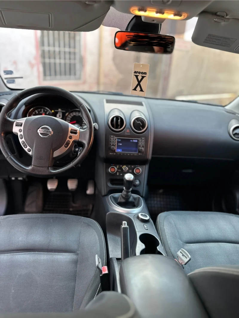 Nissan Qashqai 2.0 dci, снимка 7 - Автомобили и джипове - 51102034