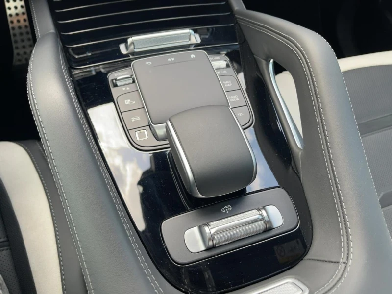 Mercedes-Benz GLE 63 S AMG /4-MATIC/COUPE/FACELIFT/CARBON/BURM/PANO/HEAD UP/, снимка 12 - Автомобили и джипове - 52009844