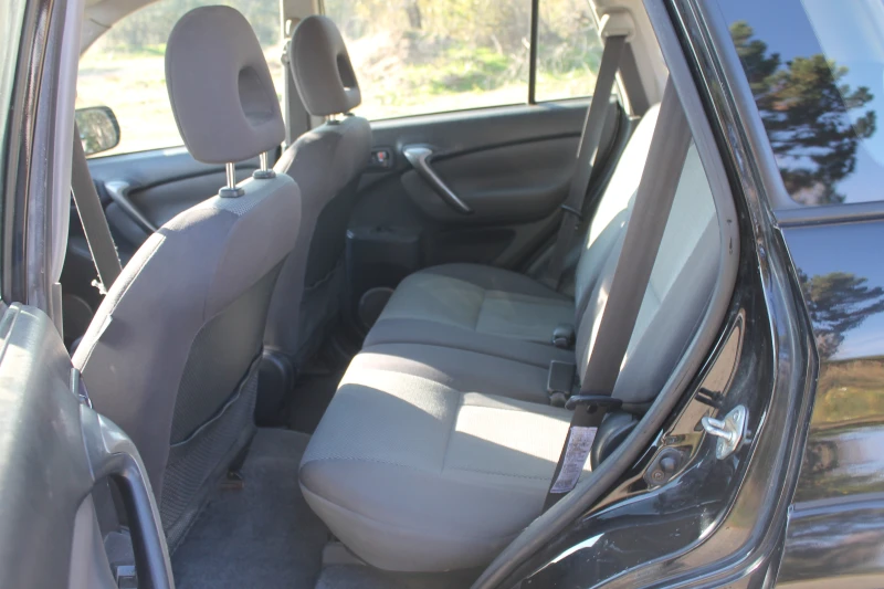 Toyota Rav4 226000км., ИТАЛИЯ, НОВ ВНОС, снимка 9 - Автомобили и джипове - 52277359