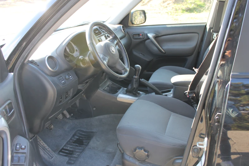 Toyota Rav4 226000км., ИТАЛИЯ, НОВ ВНОС, снимка 10 - Автомобили и джипове - 52277359
