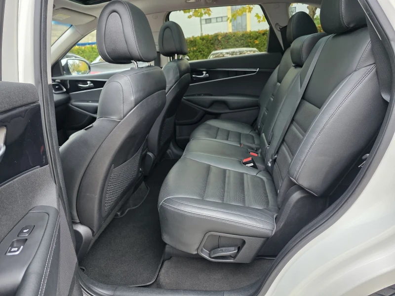 Kia Sorento 2.2-200kc REBEL 4X4, снимка 10 - Автомобили и джипове - 52480460