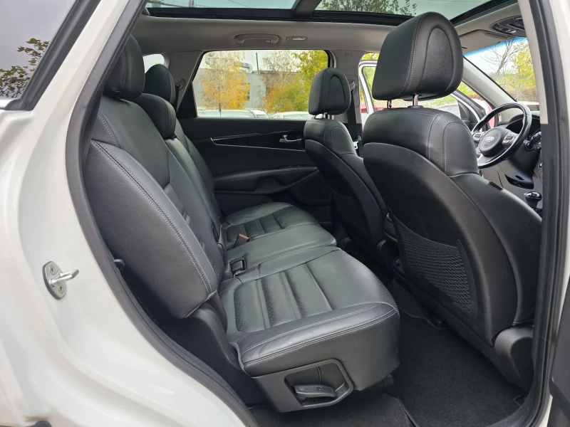 Kia Sorento 2.2-200kc REBEL 4X4, снимка 12 - Автомобили и джипове - 52480460