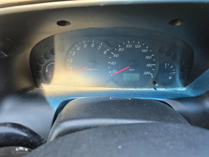 Mazda Tribute, снимка 6 - Автомобили и джипове - 53230749