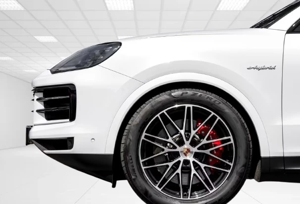 Porsche Cayenne S E-Hybrid = Sport Package = Гаранция, снимка 5 - Автомобили и джипове - 55687555