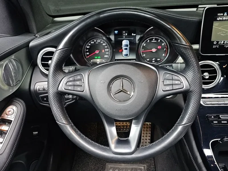 Mercedes-Benz GLC 300 4MATIC, снимка 14 - Автомобили и джипове - 55923301