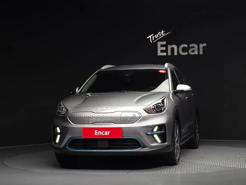 Kia Niro САМО 30% АВАНС, снимка 3 - Автомобили и джипове - 56489199