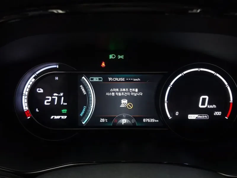 Kia Niro САМО 30% АВАНС, снимка 8 - Автомобили и джипове - 56489199
