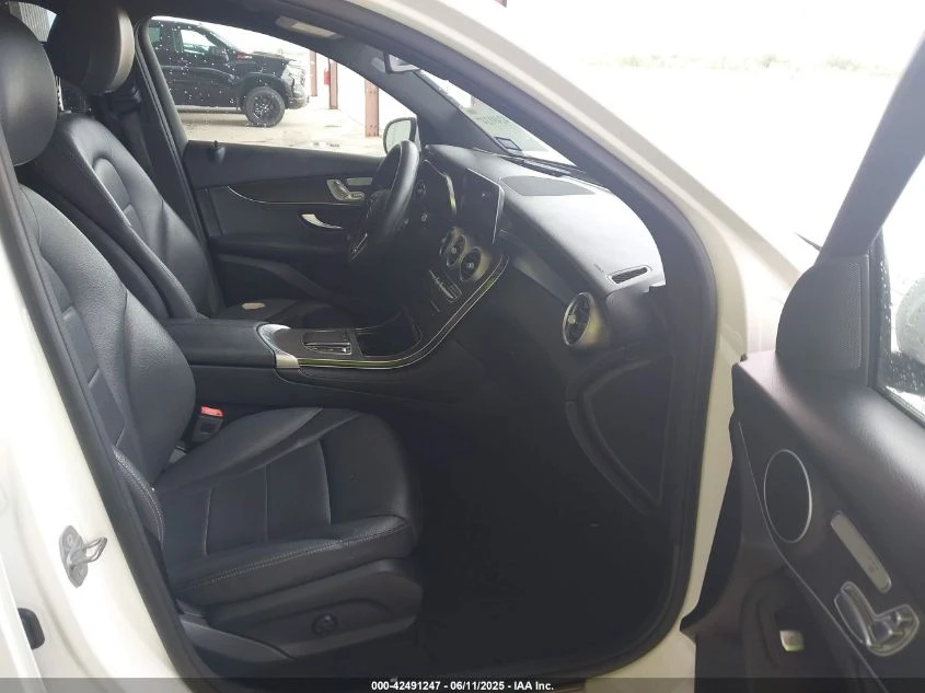 Mercedes-Benz GLC 300 2.0L I-4 DI, DOHC, VVT, TURBO, 255HP 4X2 Drive | Mobile.bg   10