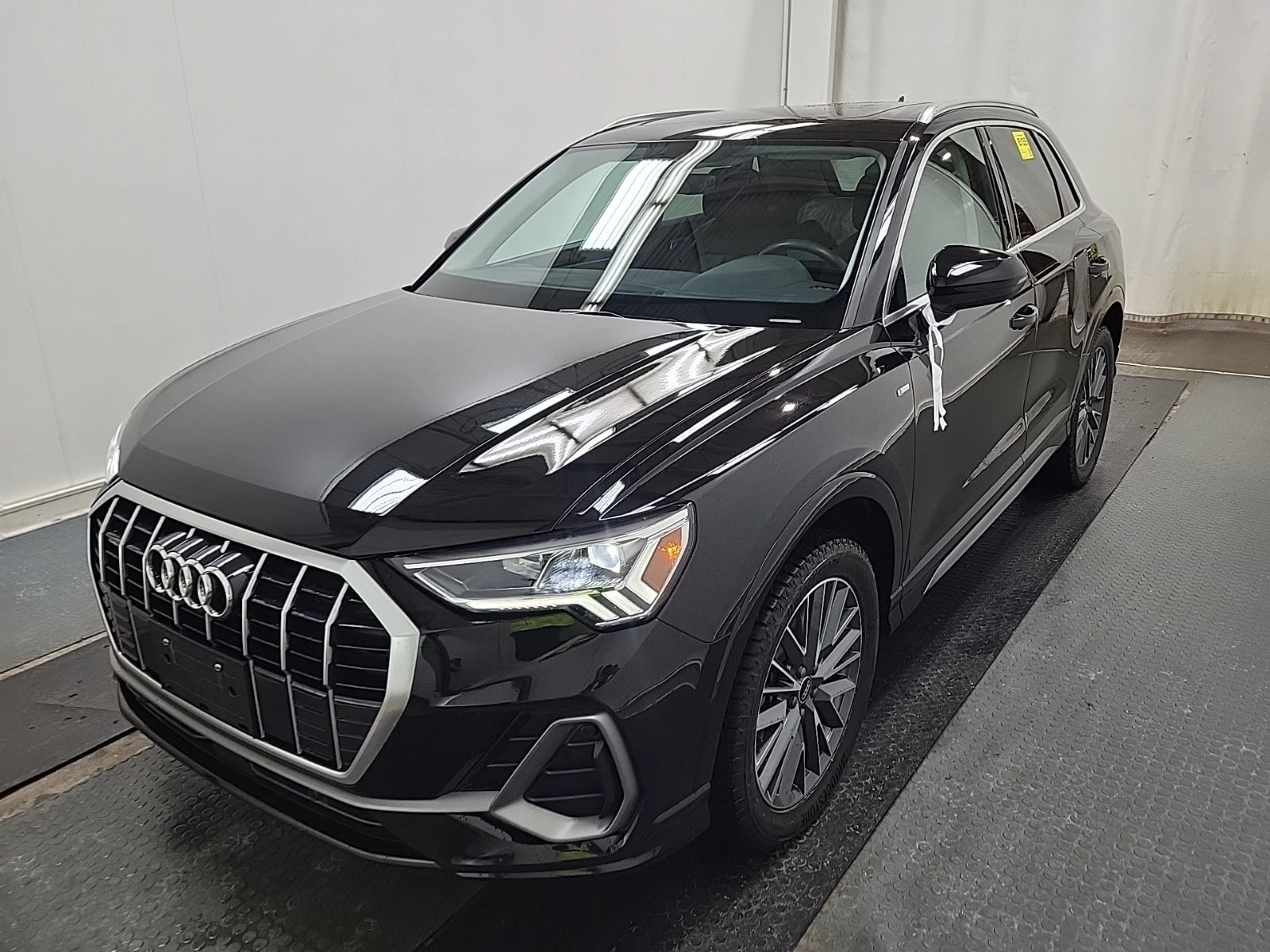 Audi Q3 * PROGRESSIV* * Автокредит* * Пълна сервизна истор - изображение 2