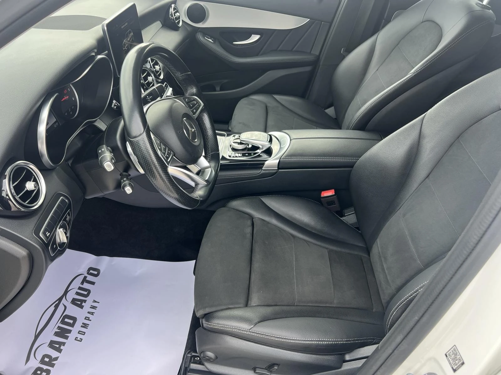 Mercedes-Benz GLC 250 * AMG PREMIUM * 4-MATIC * , снимка 8 - Автомобили и джипове - 53989607