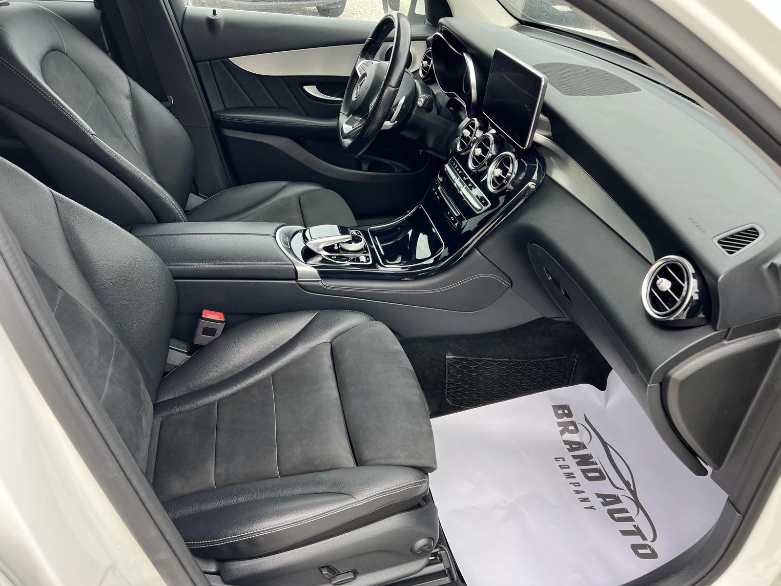 Mercedes-Benz GLC 250 * AMG PREMIUM * 4-MATIC * , снимка 10 - Автомобили и джипове - 53989607