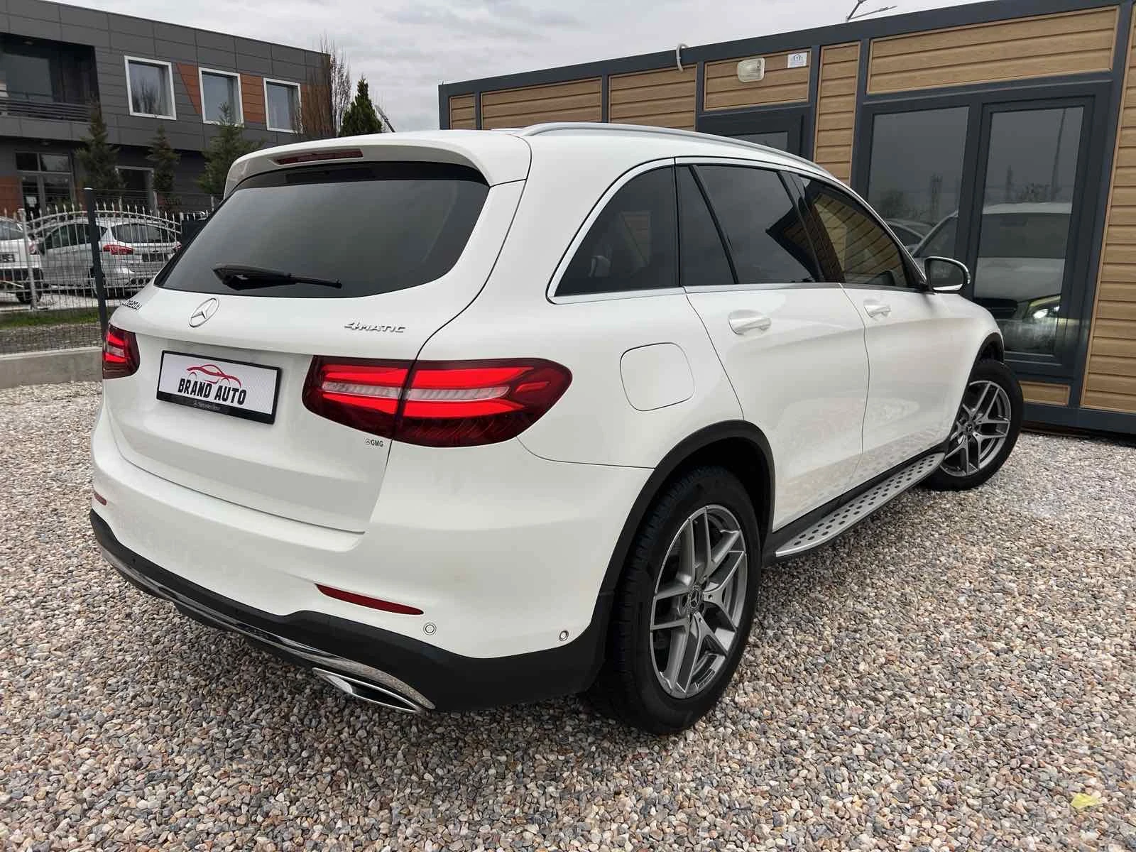 Mercedes-Benz GLC 250 * AMG PREMIUM * 4-MATIC * , снимка 5 - Автомобили и джипове - 53989607