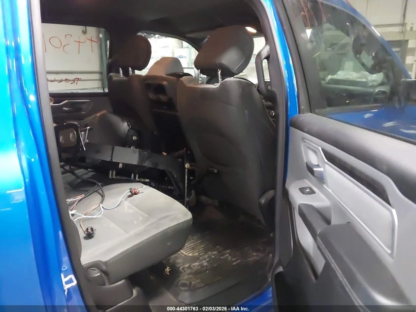 Dodge RAM 1500 3.6L V-6 DOHC, VVT, 305HP 4X4 Drive, снимка 8 - Автомобили и джипове - 54234790