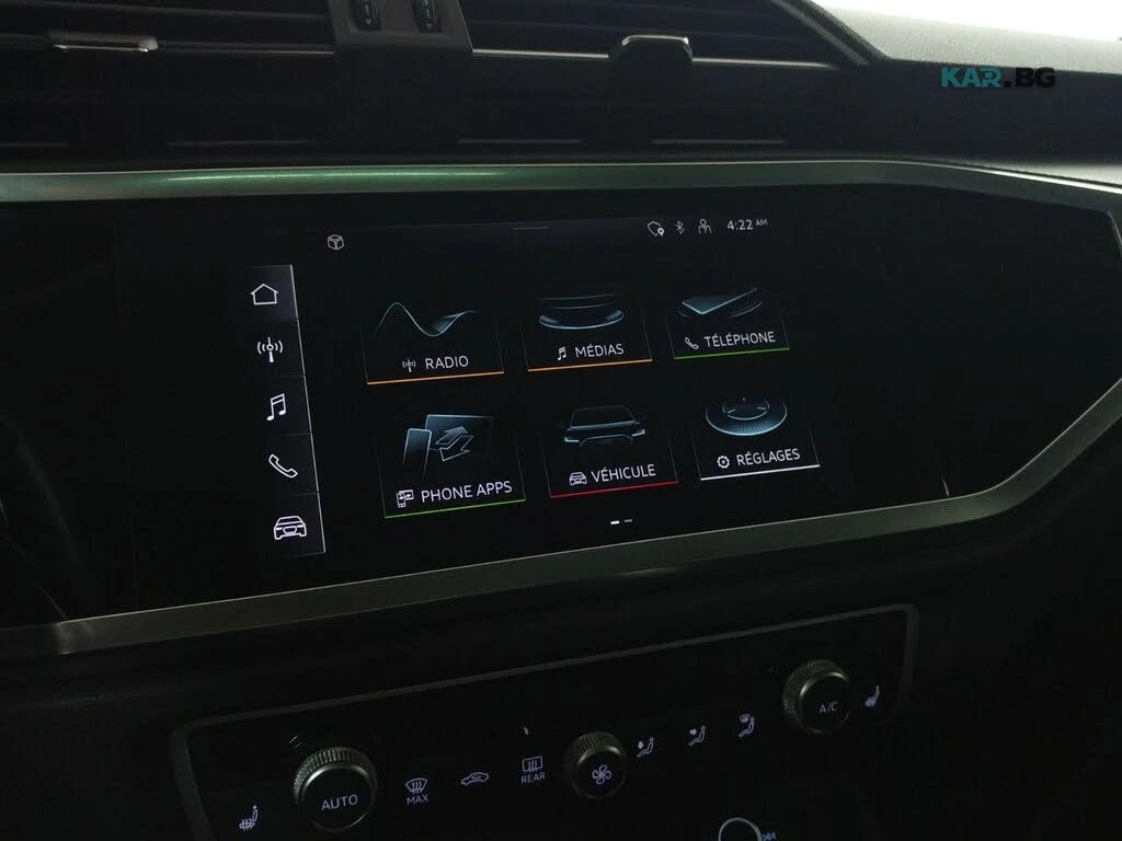 Audi Q3  KOMFORT * KEYLESS * АвтоКредит * (ЦЕНА ДО БГ), снимка 12 - Автомобили и джипове - 54897179