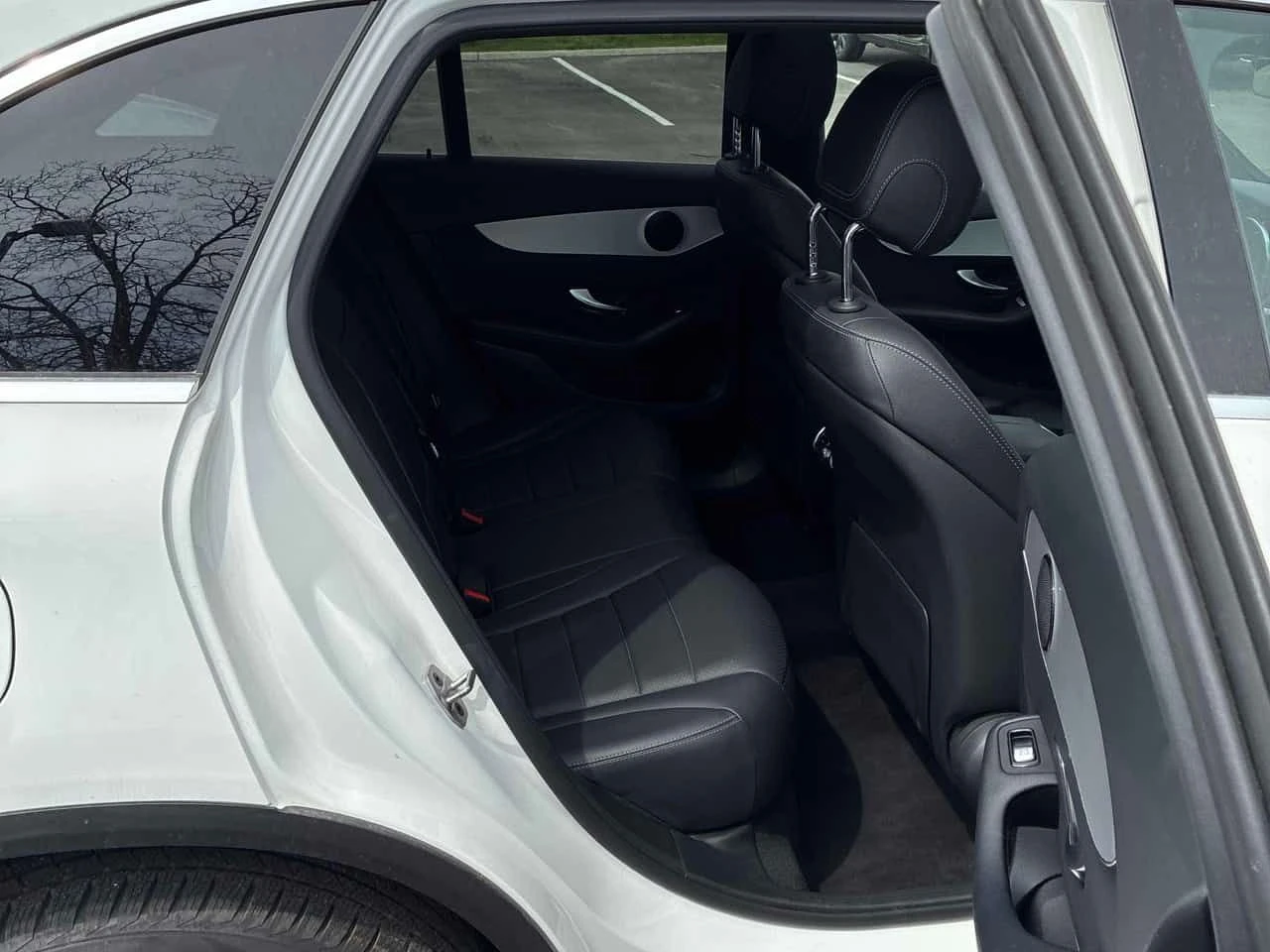 Mercedes-Benz GLC * 300 * АВТОКРЕДИТ БЕЗ ПЪРВОНАЧАЛНА ВНОСКА* , снимка 11 - Автомобили и джипове - 55067472
