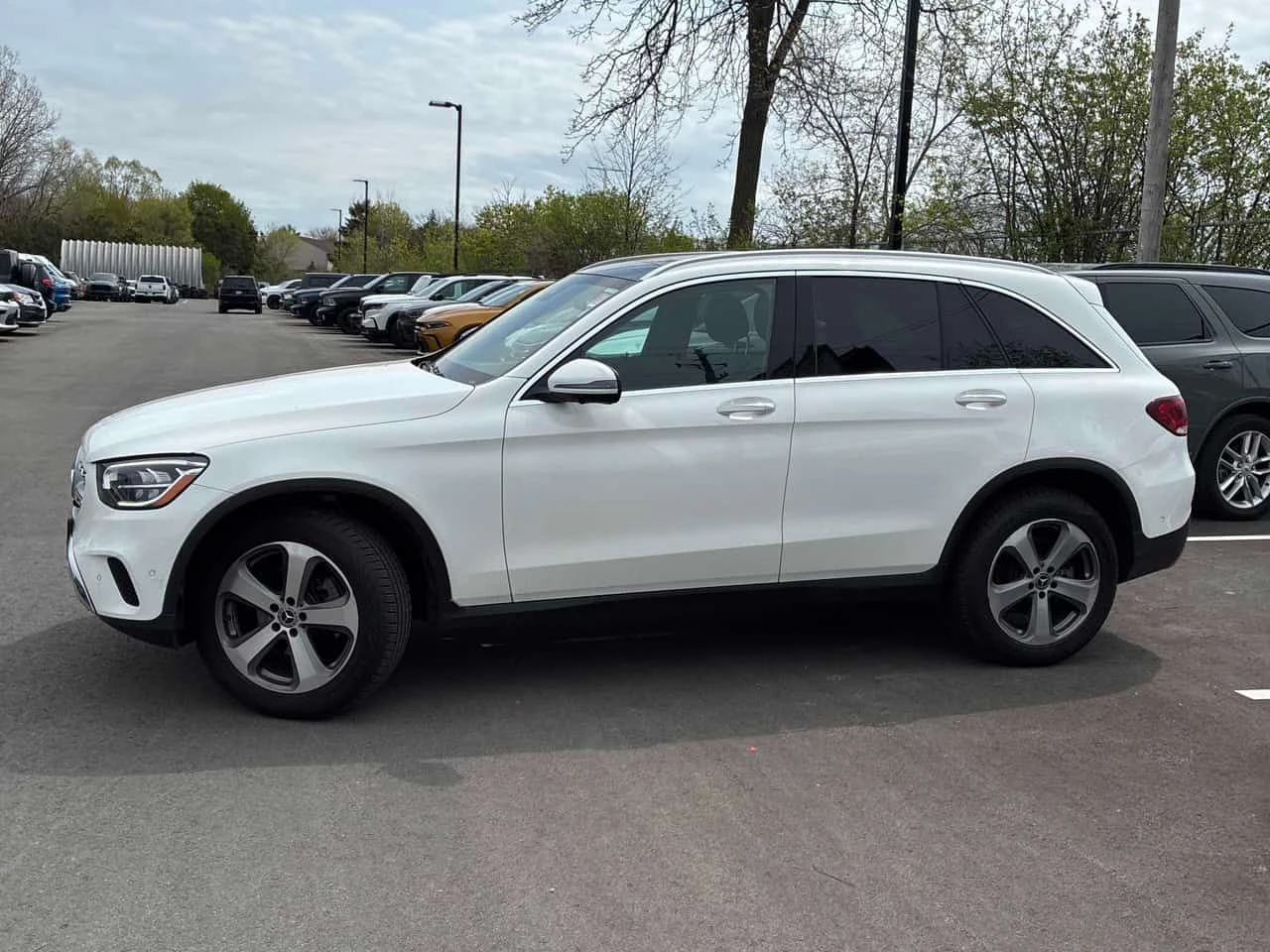 Mercedes-Benz GLC * 300 * АВТОКРЕДИТ БЕЗ ПЪРВОНАЧАЛНА ВНОСКА* , снимка 2 - Автомобили и джипове - 55067472