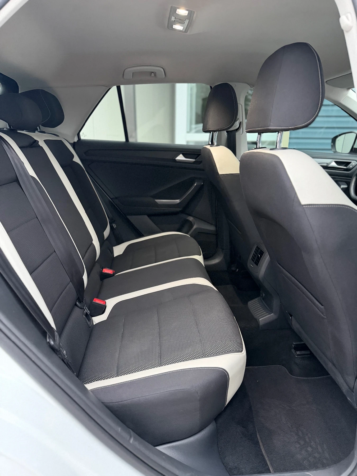 VW T-Roc HIGHLINE 4-MOTION , снимка 14 - Автомобили и джипове - 56274439