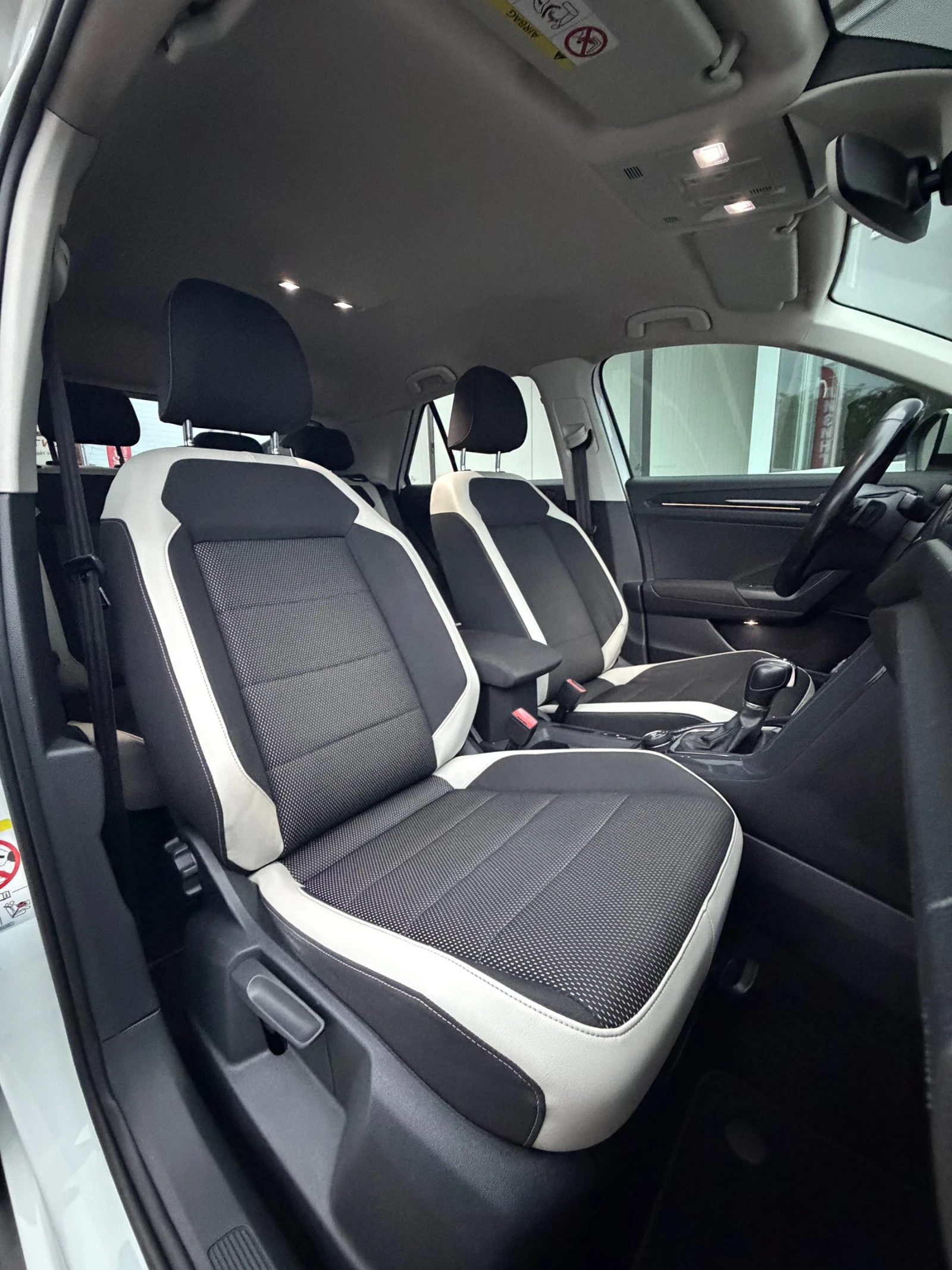 VW T-Roc HIGHLINE 4-MOTION , снимка 13 - Автомобили и джипове - 56274439
