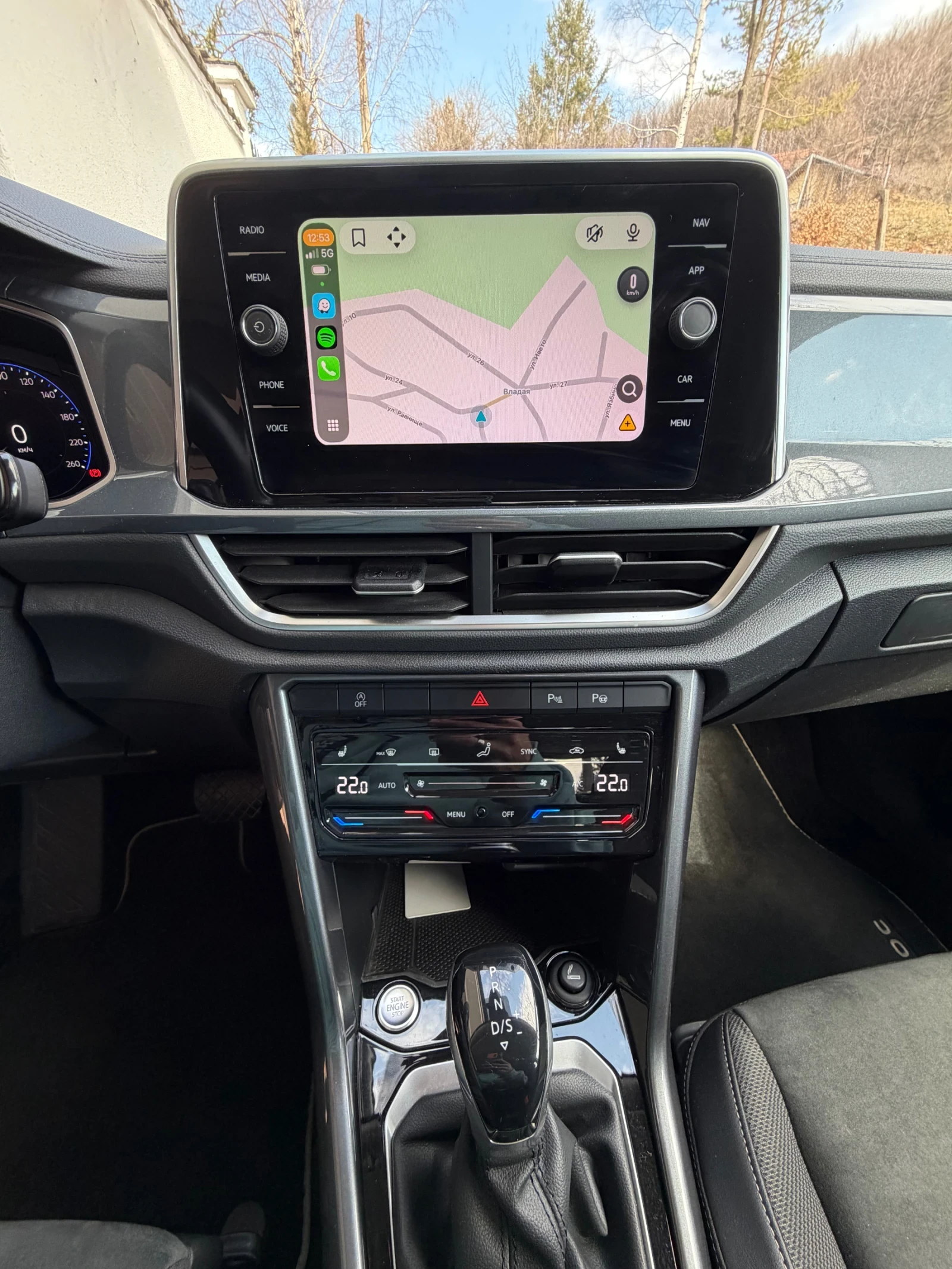 VW T-Roc, снимка 5 - Автомобили и джипове - 56495204
