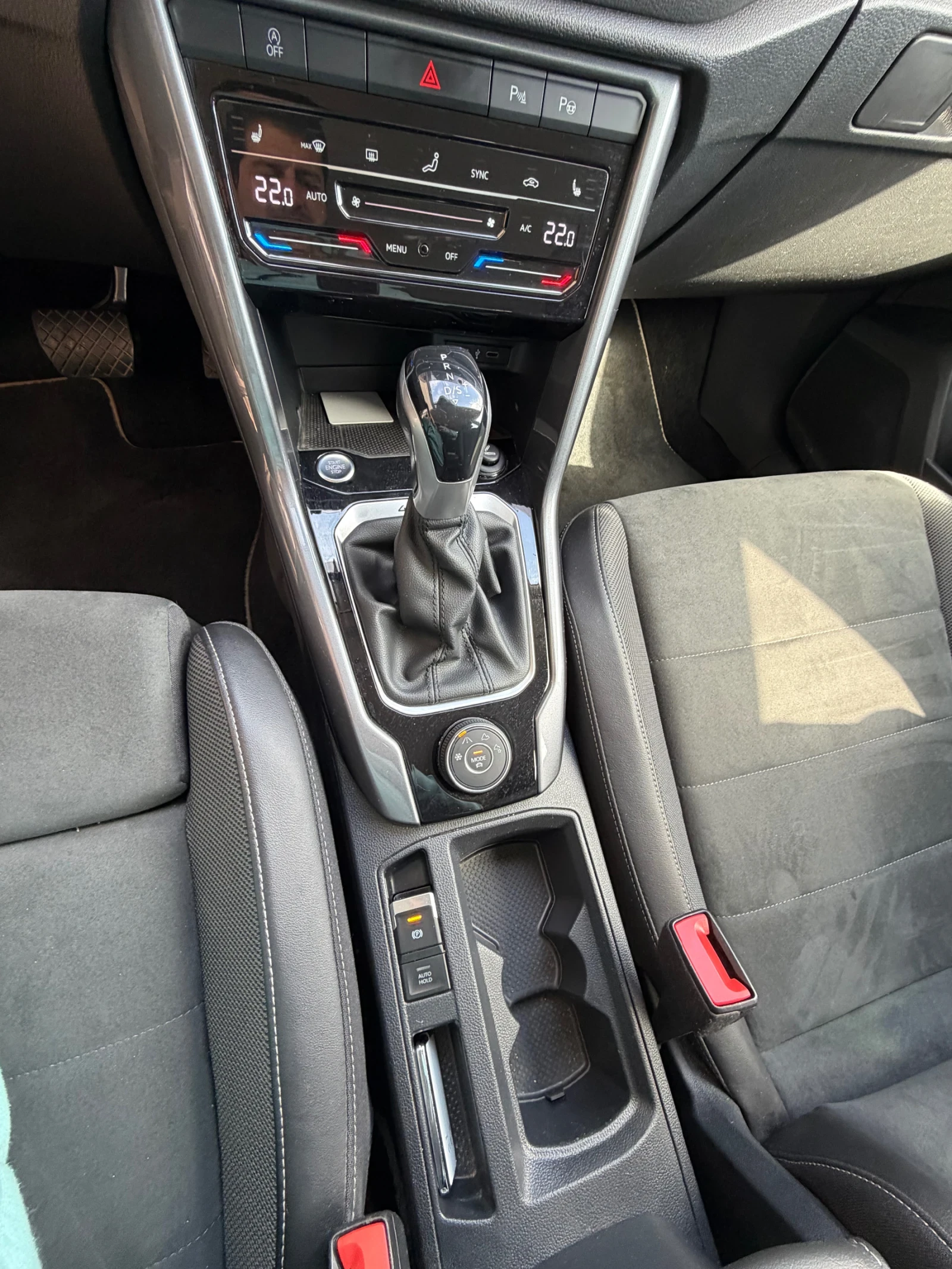 VW T-Roc, снимка 7 - Автомобили и джипове - 56495204
