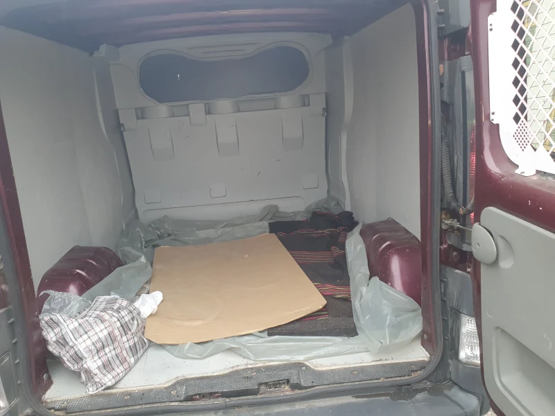 Nissan Primastar, снимка 6 - Бусове и автобуси - 52344645