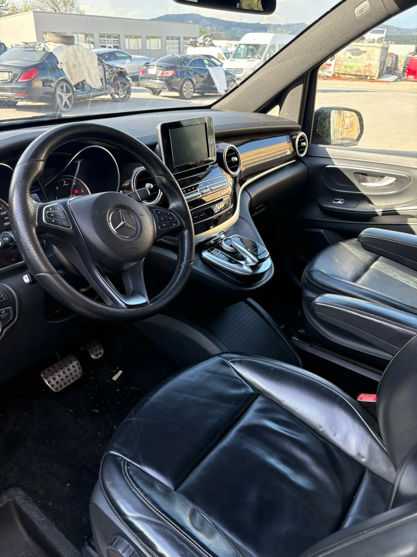 Mercedes-Benz V 220 7+ 1 Места ; нов двигател 83000км - изображение 4
