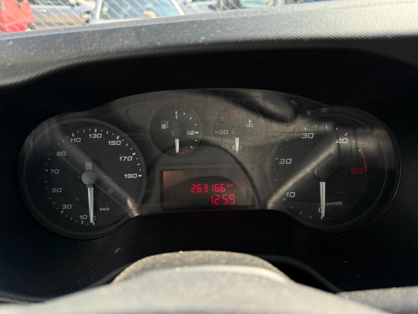 Iveco Daily 35C14, снимка 9 - Бусове и автобуси - 54231618