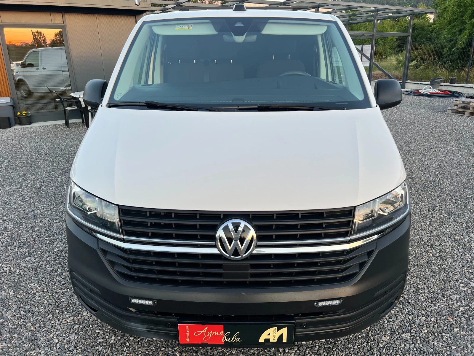 VW T6 2.0TDI ДЪЛГА БАЗА/3-Местен/Сервизна история/, снимка 8 - Бусове и автобуси - 54976698