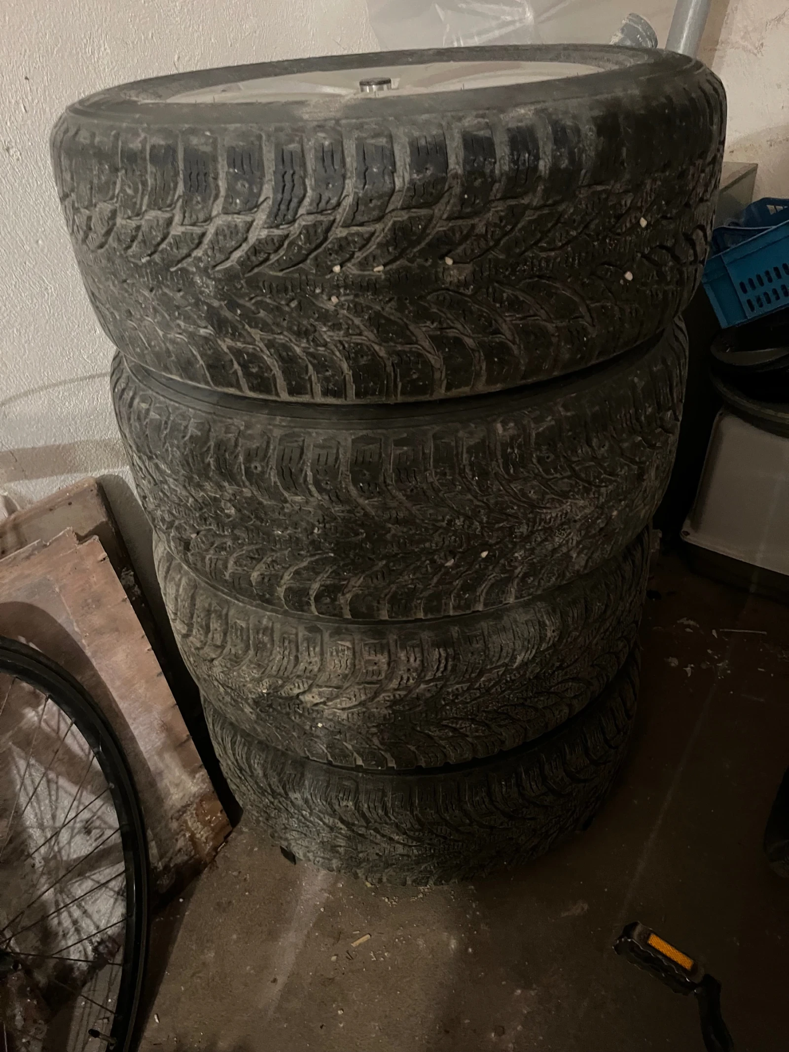 ���� � ������ 235/60R17 �� Volvo XC60 | Mobile.bg � ����������� 10