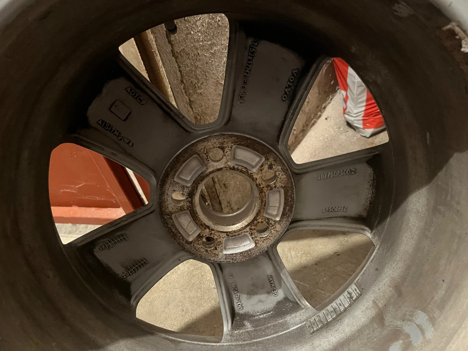 ���� � ������ 235/60R17 �� Volvo XC60 | Mobile.bg � ����������� 4