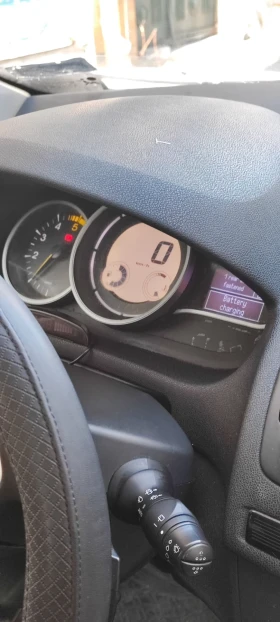 Renault Megane 1.5dci 110 кс  Топ състояние автоматик, снимка 9