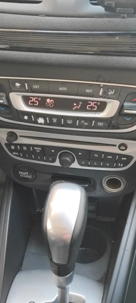 Renault Megane 1.5dci 110 кс  Топ състояние автоматик, снимка 11