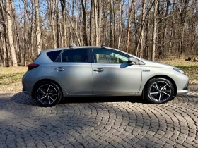 Toyota Auris Първи собственик, Гаранция, Пълна сервизна история, снимка 2