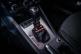 Skoda Octavia 2, 0 TDI DSG * LED* Keyless* Подгрев* , снимка 9