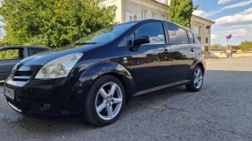 Toyota Corolla verso 2.2 D-Cat 180k.c 7местна, снимка 2