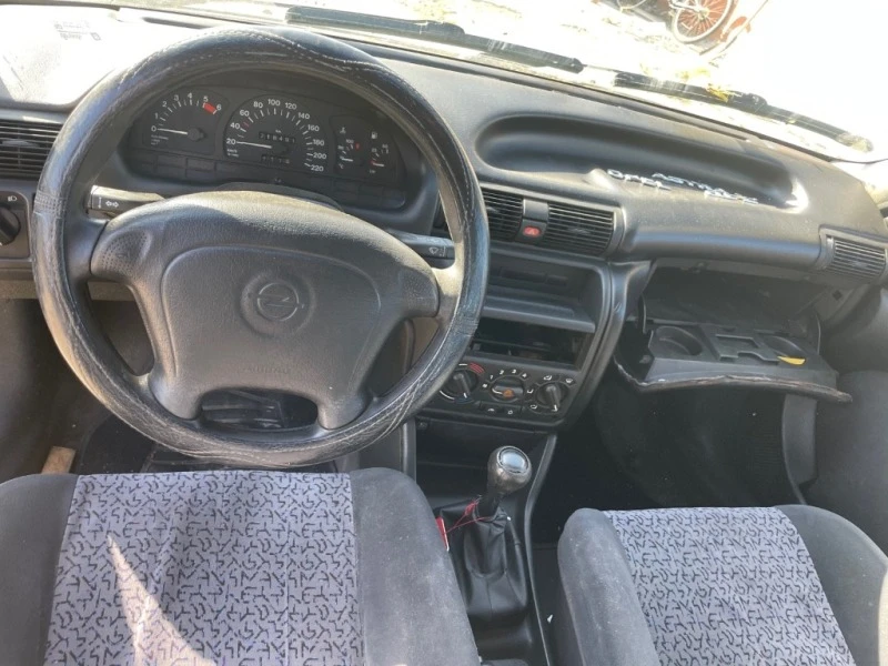 Opel Astra 1.7TD, снимка 6 - Автомобили и джипове - 40362193