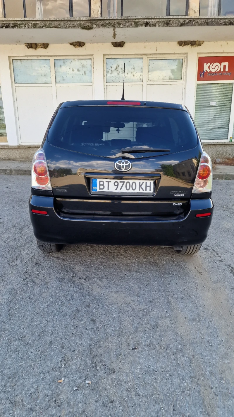 Toyota Corolla verso 2.2 D-Cat 180k.c 7местна, снимка 6 - Автомобили и джипове - 47412303