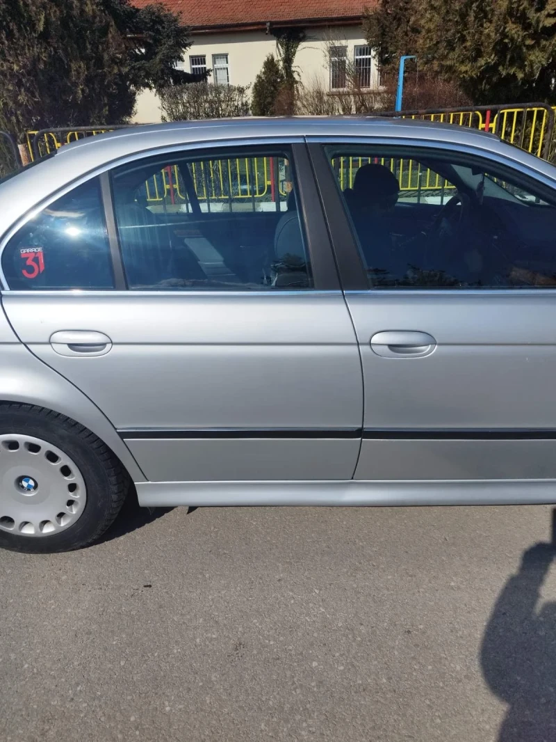 BMW 523 523i, снимка 9 - Автомобили и джипове - 51615833