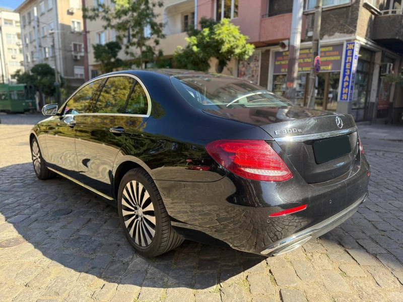 Mercedes-Benz E 300 E Plug-In Hybrid, снимка 4 - Автомобили и джипове - 51880751