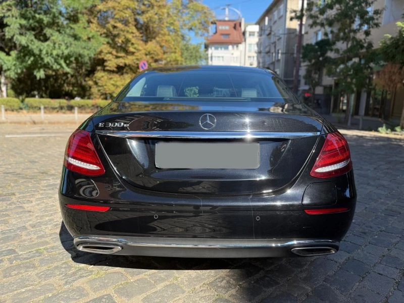 Mercedes-Benz E 300 E Plug-In Hybrid, снимка 5 - Автомобили и джипове - 51880751