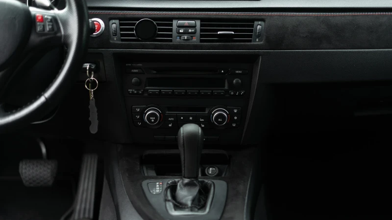 BMW 330 330D, снимка 14 - Автомобили и джипове - 52106997