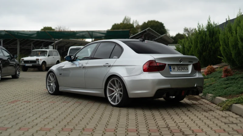BMW 330 330D, снимка 2 - Автомобили и джипове - 52106997