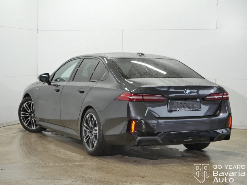 BMW 520 d xDrive M Sport Paket Steptronic, снимка 2 - Автомобили и джипове - 52775103