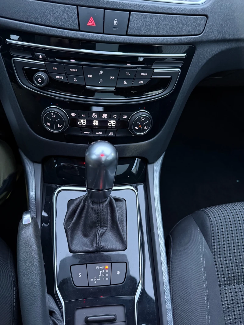 Peugeot 508 1.6HDI* LED* NAVI* AVTOMAT* 13.03.2017* EVRO6, снимка 15 - Автомобили и джипове - 52830217