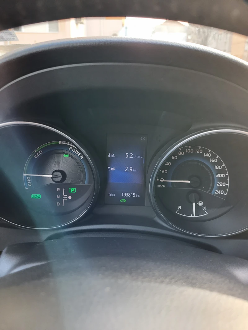 Toyota Auris, снимка 10 - Автомобили и джипове - 53391947