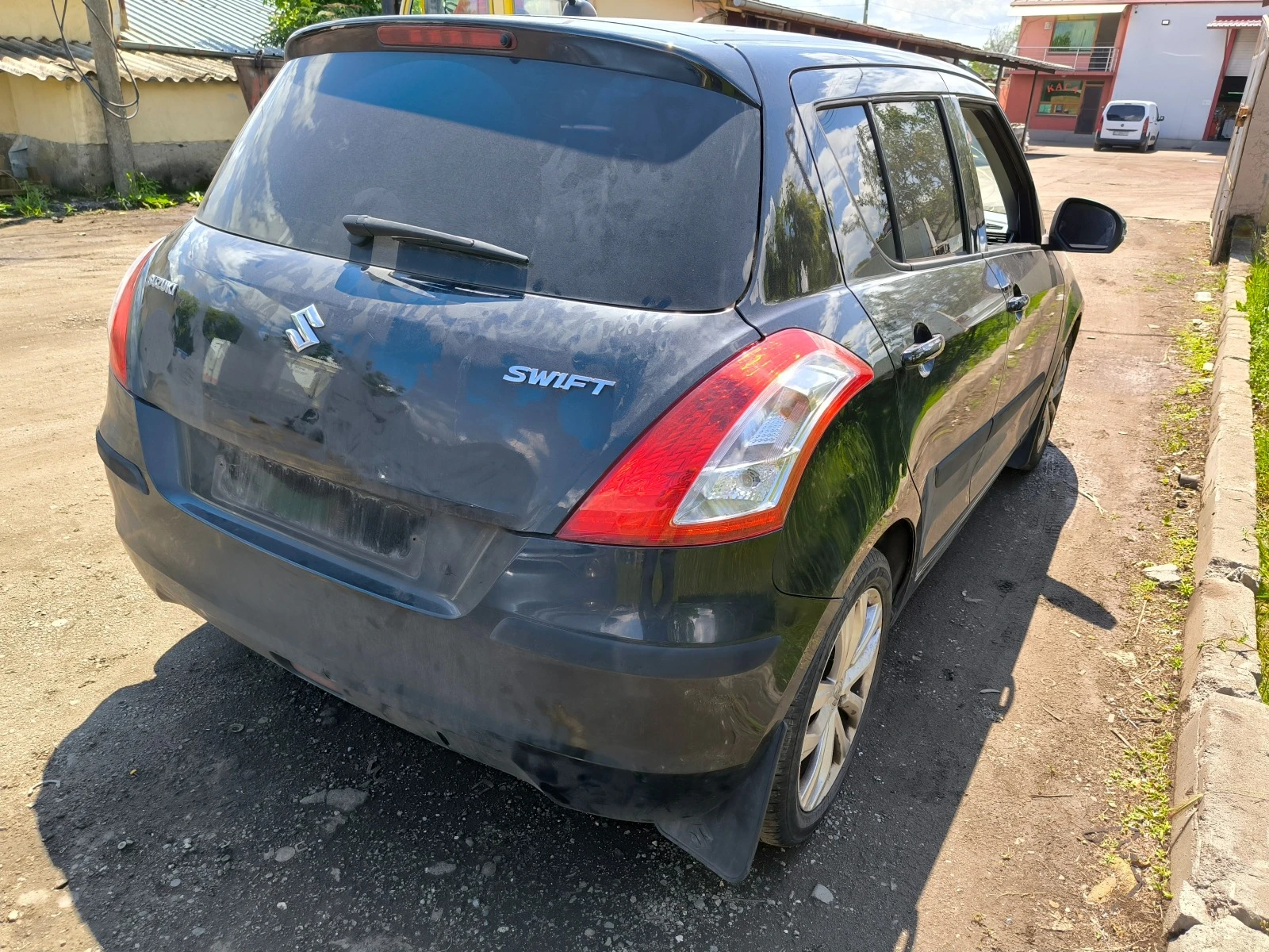 Suzuki Swift 1.2i - изображение 4