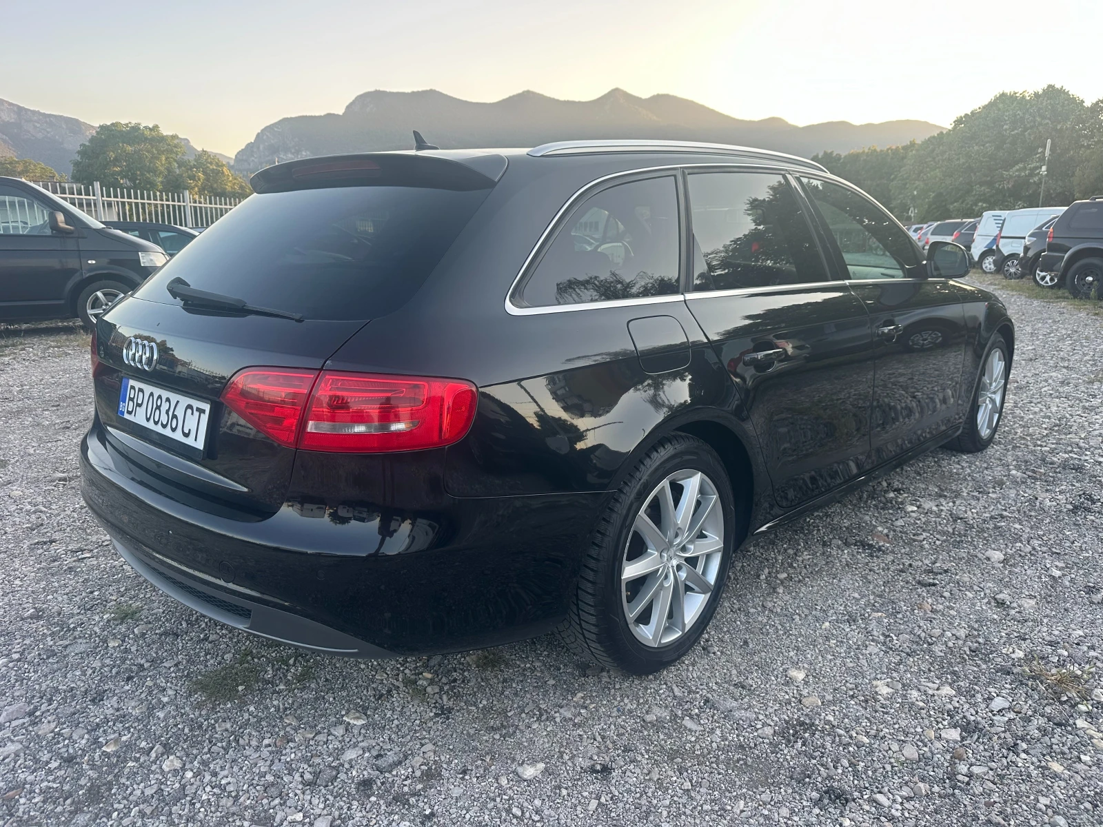 Audi A4 2.0TDI 143kc S-LINE - изображение 3