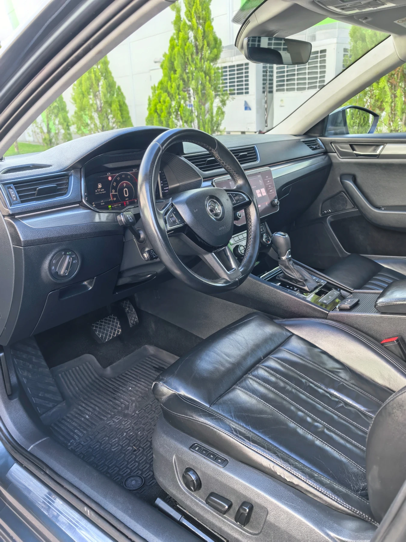 Skoda Superb 2.0 TDI * 150 к.с * DSG- Автоматик - изображение 9