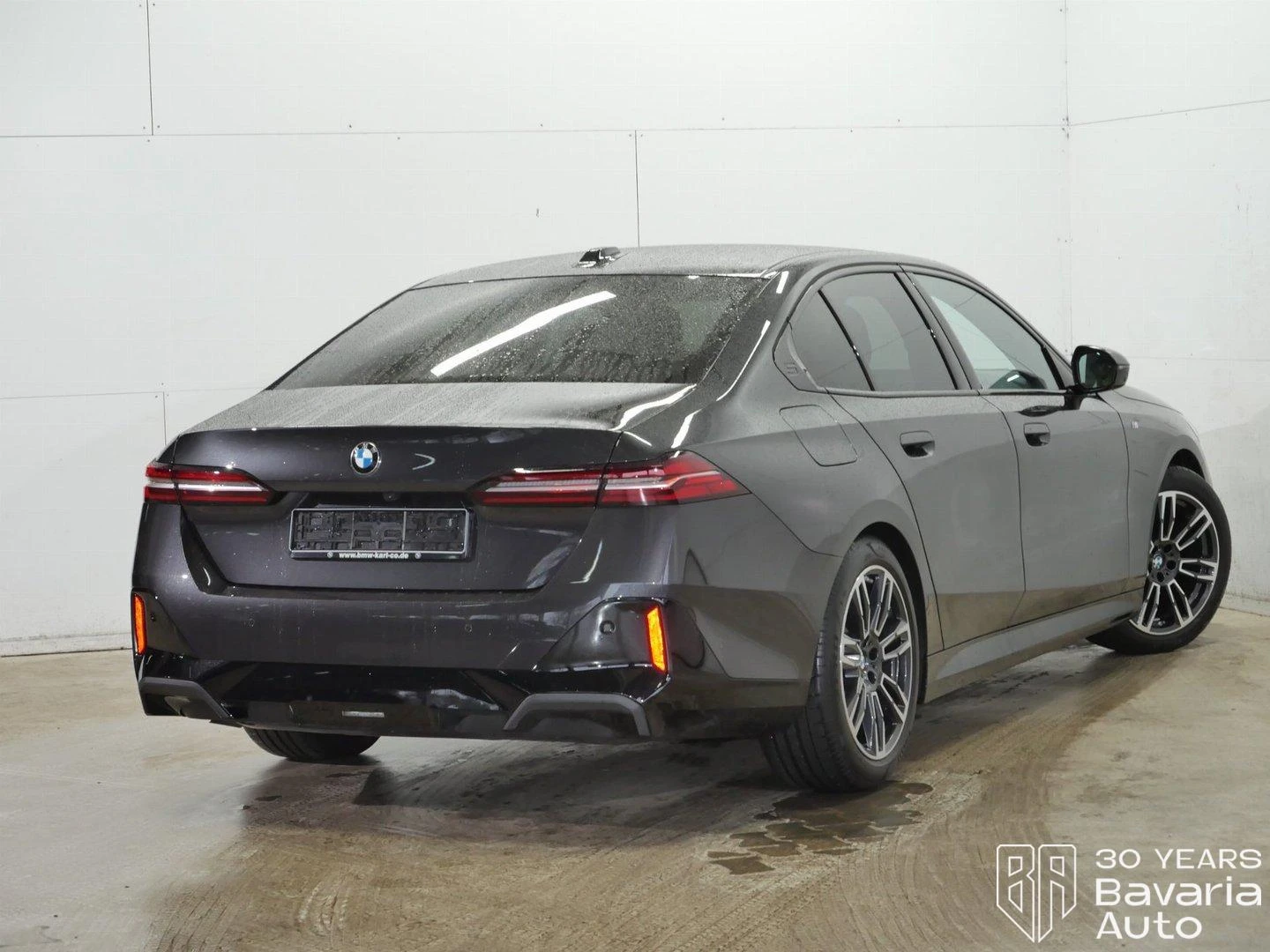 BMW 520 d xDrive M Sport Paket Steptronic - изображение 3