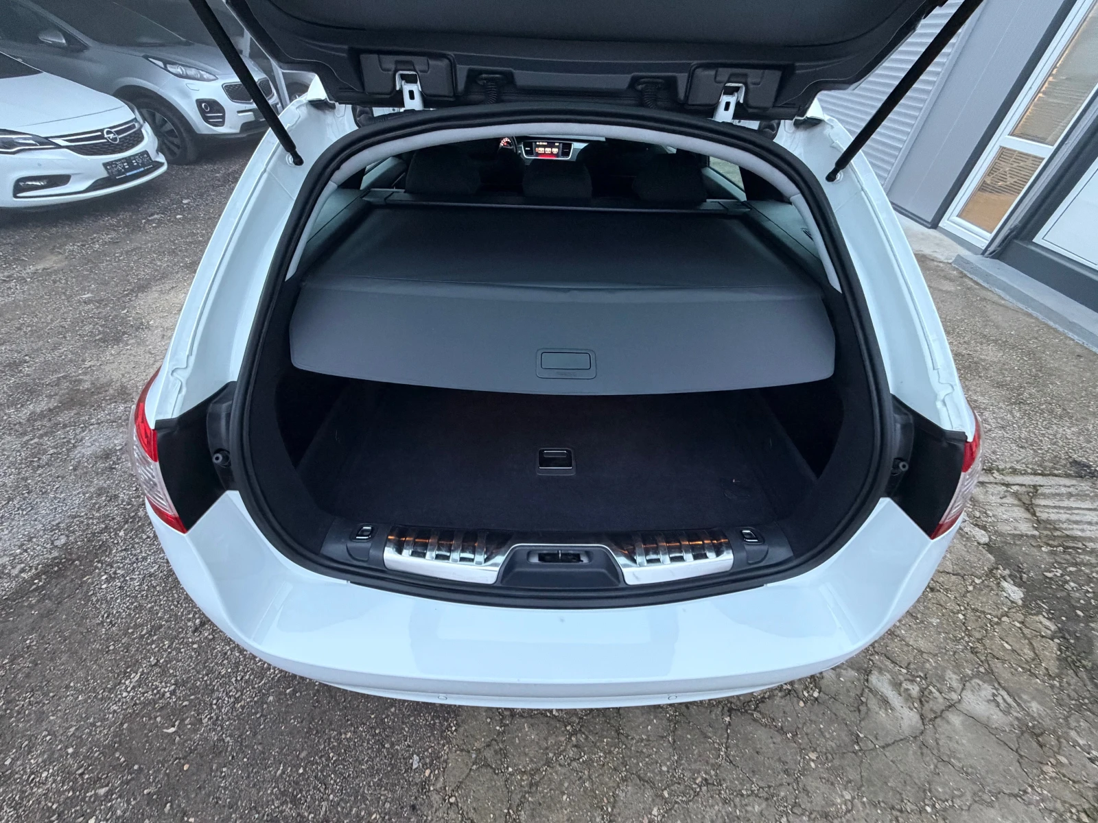 Peugeot 508 1.6HDI* LED* NAVI* AVTOMAT* 13.03.2017* EVRO6 | Mobile.bg � ����������� 7